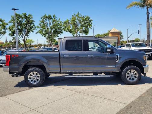 Magnetic Metallic 2019 Ford F-250 XLT