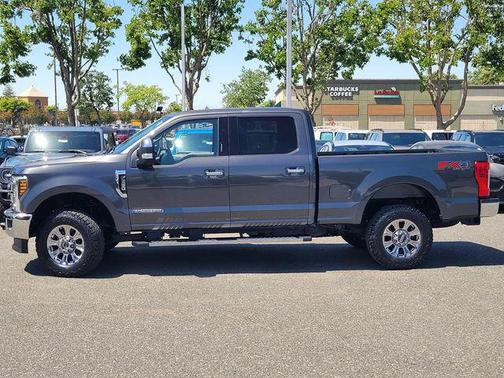 Magnetic Metallic 2019 Ford F-250 XLT
