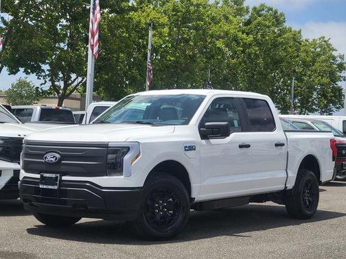 2025 Ford F-150 Lightning Pro