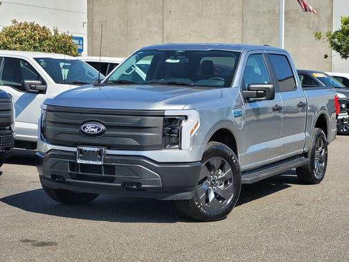 2025 Ford F-150 Lightning Pro