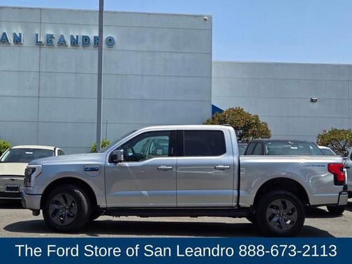 2025 Ford F-150 Lightning LARIAT