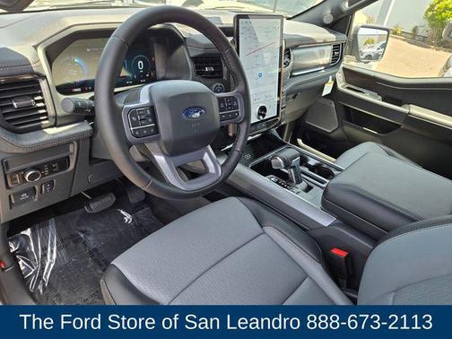 2025 Ford F-150 Lightning LARIAT