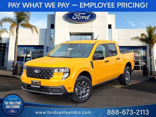 Orange Fury Metallic Tri-Coat 2026 Ford Maverick XLT