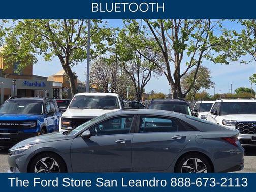 2022 Hyundai ELANTRA Limited