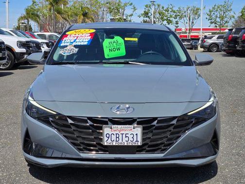2022 Hyundai ELANTRA Limited