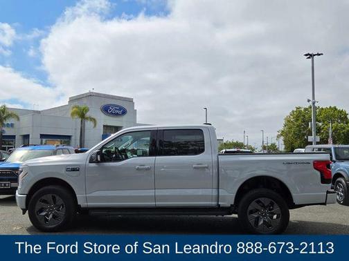 2025 Ford F-150 Lightning Flash