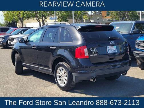 Tuxedo Black Metallic 2013 Ford Edge SE