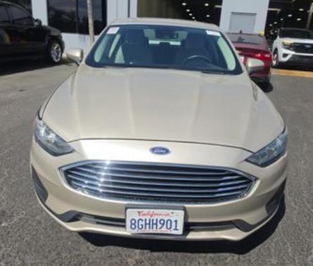 White Gold Metallic 2019 Ford Fusion SE