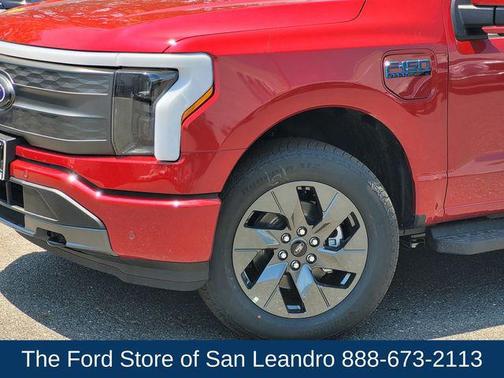 2025 Ford F-150 Lightning LARIAT
