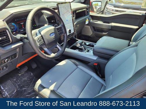 2025 Ford F-150 Lightning LARIAT