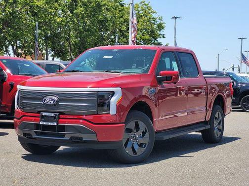 2025 Ford F-150 Lightning LARIAT