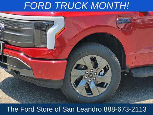 2025 Ford F-150 Lightning LARIAT
