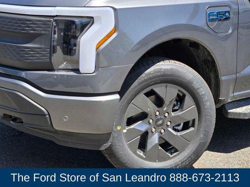 2025 Ford F-150 Lightning Flash