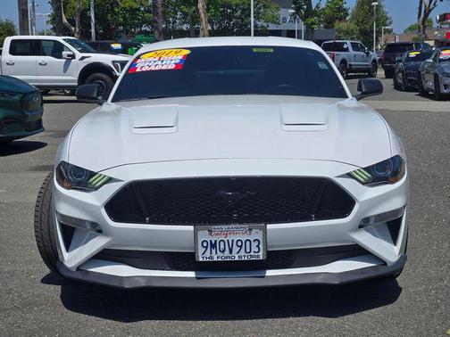 Oxford White 2019 Ford Mustang GT
