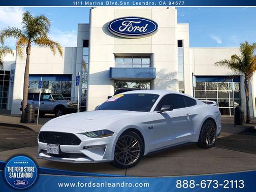 Oxford White 2019 Ford Mustang GT