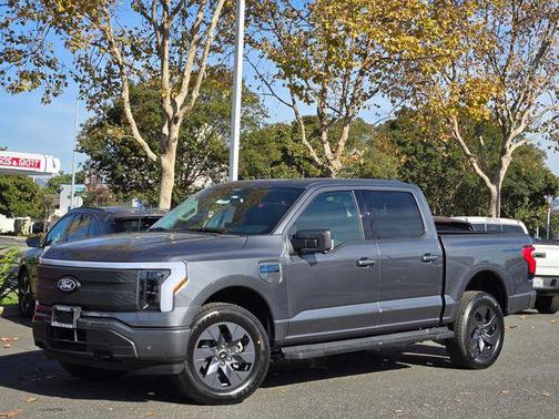 2025 Ford F-150 Lightning Flash