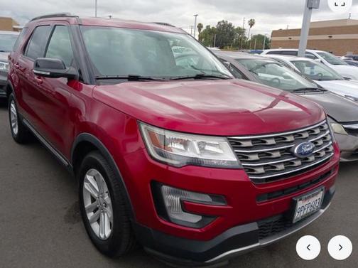 Ruby Red Metallic Tinted Clearcoat 2017 Ford Explorer XLT