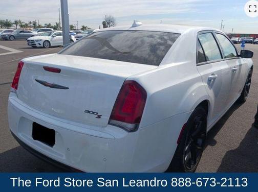 2022 Chrysler 300 S