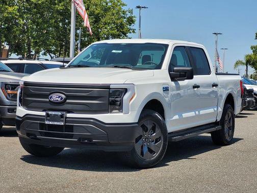 2025 Ford F-150 Lightning Pro