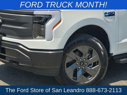 2025 Ford F-150 Lightning Pro