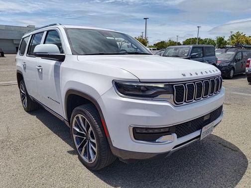 Bright White Clearcoat 2022 Jeep Wagoneer Series III 4x4