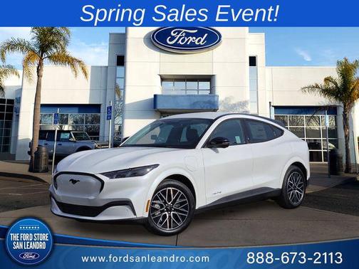 Star White Metallic Tri-Coat 2025 Ford Mustang Mach-E Premium