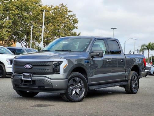 2025 Ford F-150 Lightning Flash