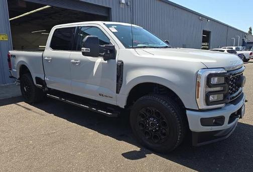 Avalanche 2025 Ford F-350 Lariat
