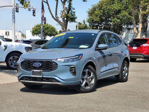 2023 Ford Escape ST-Line Select