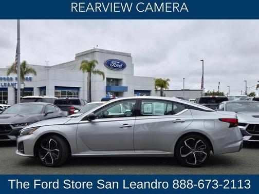 2023 Nissan Altima SR FWD