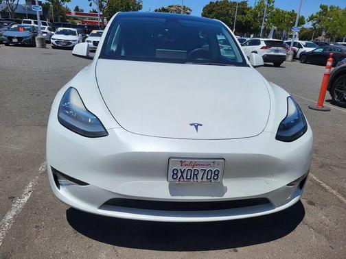 Pearl White Multi-Coat 2021 Tesla Model Y Long Range Dual Motor All-Wheel Drive