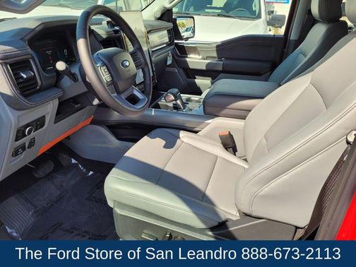 2025 Ford F-150 Lightning Flash