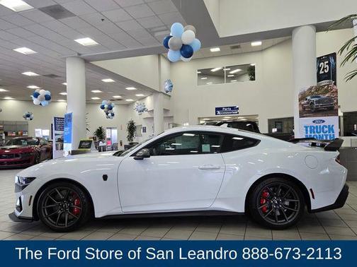 Oxford White 2025 Ford Mustang Dark Horse Fastback