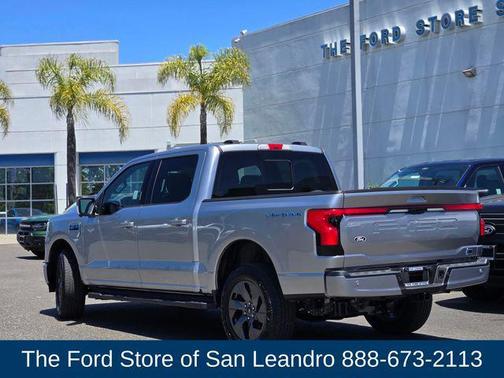 2025 Ford F-150 Lightning LARIAT