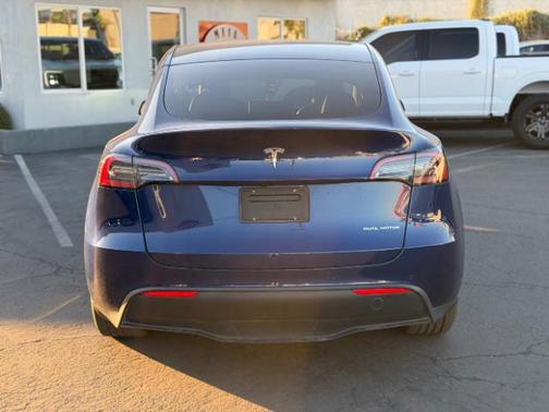 Deep Blue Metallic 2022 Tesla Model Y Long Range Dual Motor All-Wheel Drive