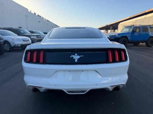 2017 Ford Mustang V6
