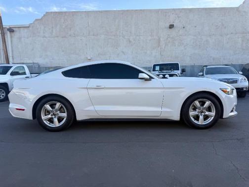 2017 Ford Mustang V6