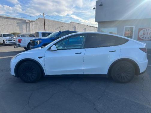 2021 Tesla Model Y Standard Range Rear-Wheel Drive