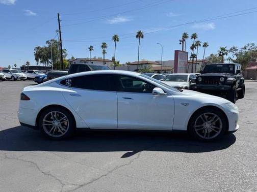 2013 Tesla Model S Signature Performance