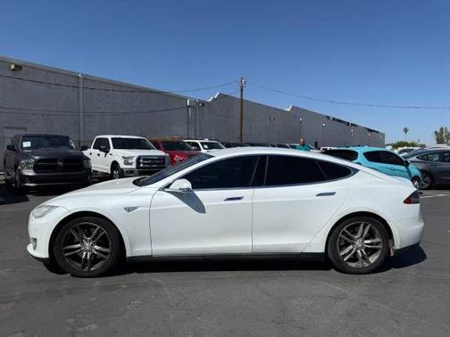 2013 Tesla Model S Signature Performance