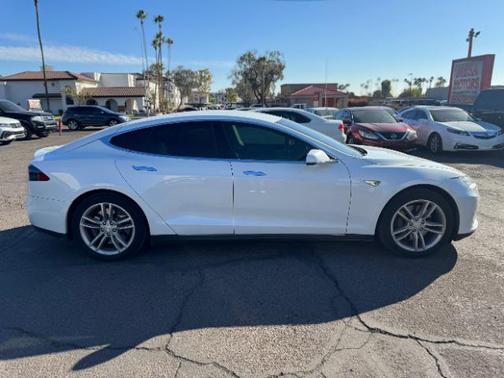 2013 Tesla Model S Signature Performance