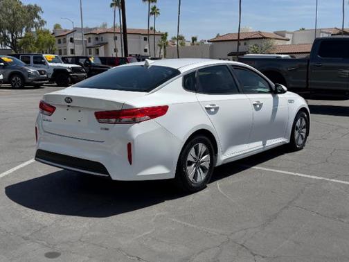 Snow White Pearl 2017 Kia Optima Hybrid Base