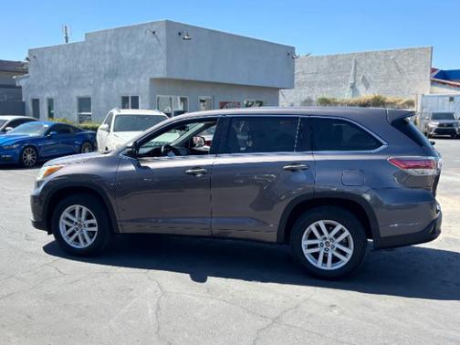 Predawn Gray Mica 2016 Toyota Highlander LE