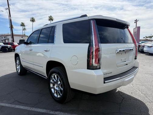 White Diamond Tricoat 2015 GMC Yukon Denali