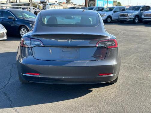 2018 Tesla Model 3 Performance