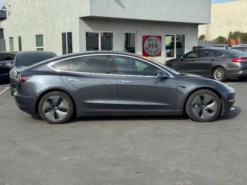2018 Tesla Model 3 Performance