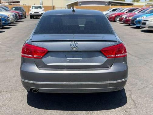 Platinum Gray Metallic 2013 Volkswagen Passat 2.0 TDI SEL Premium