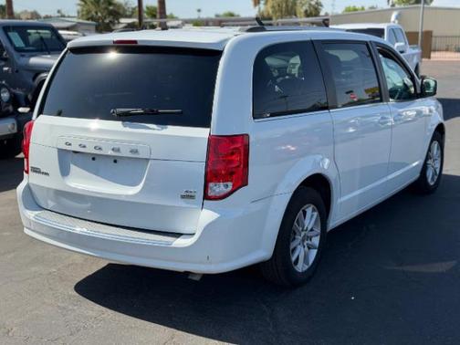 White Knuckle Clearcoat 2018 Dodge Grand Caravan SXT