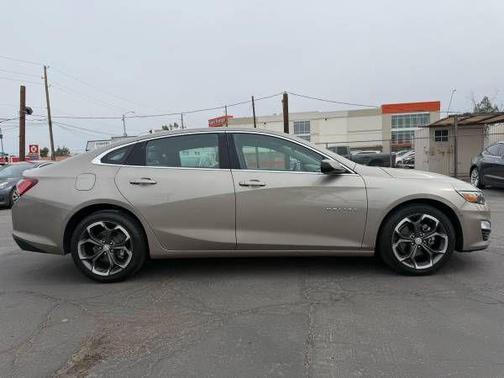 Mineral Gray Metallic 2022 Chevrolet Malibu FWD LT