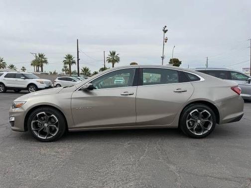 Mineral Gray Metallic 2022 Chevrolet Malibu FWD LT